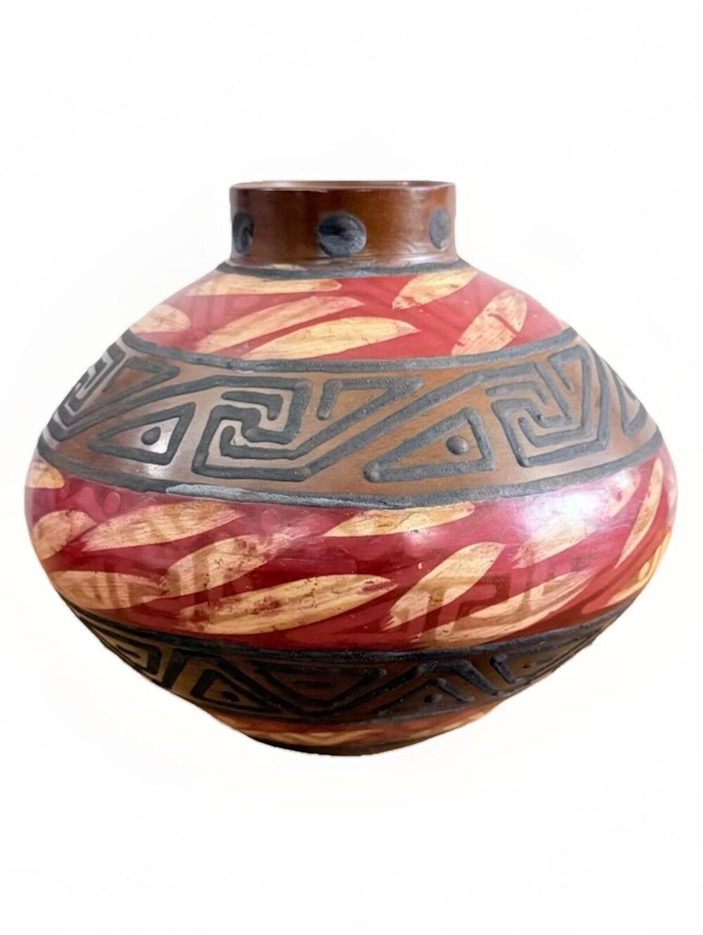Vintage Collectible Vase Chulucanas Peru Pottery Handmade 1970s Signed